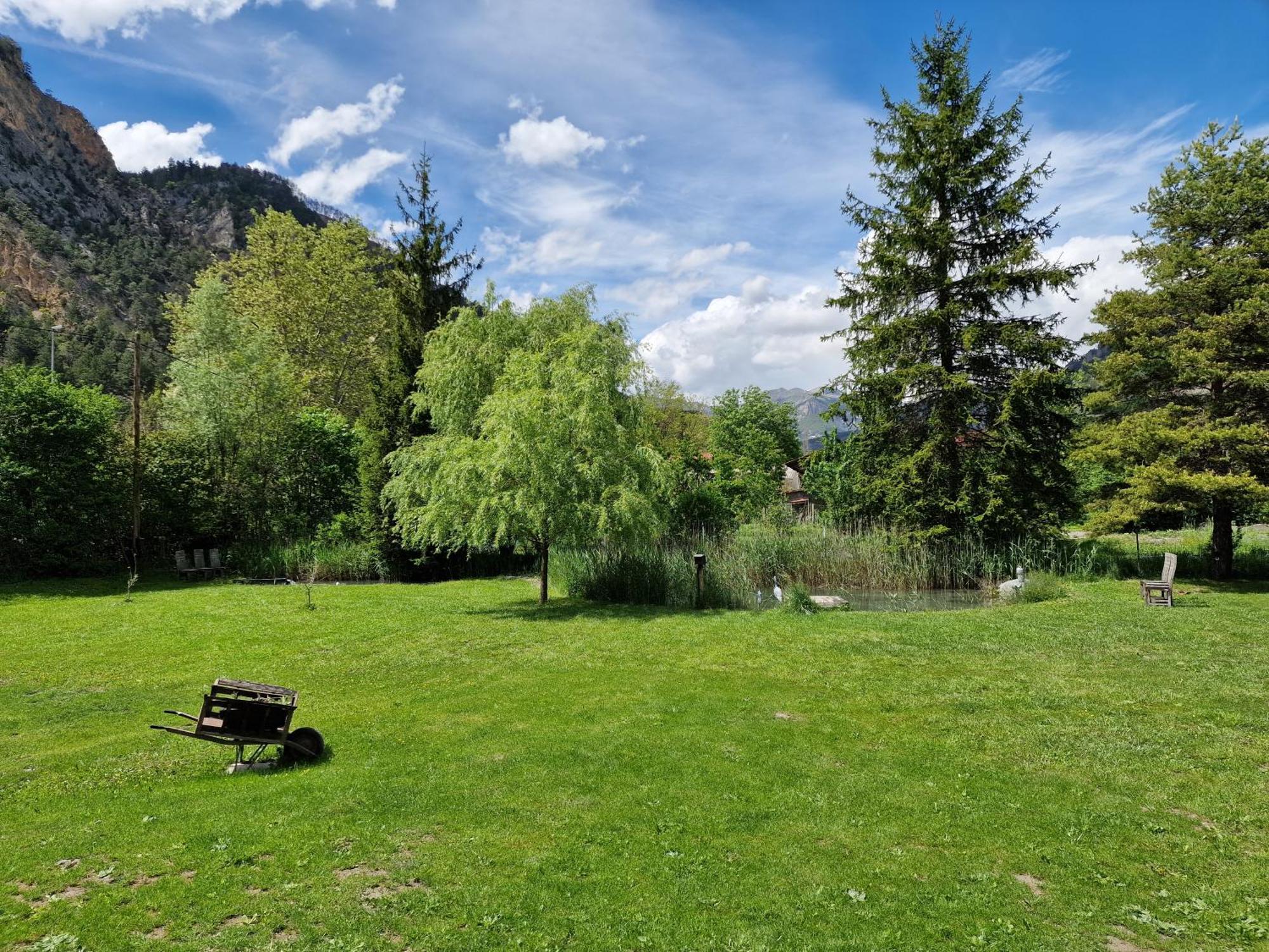 Magnifique Grande Caravane Aux Gorges De Daluis Camping