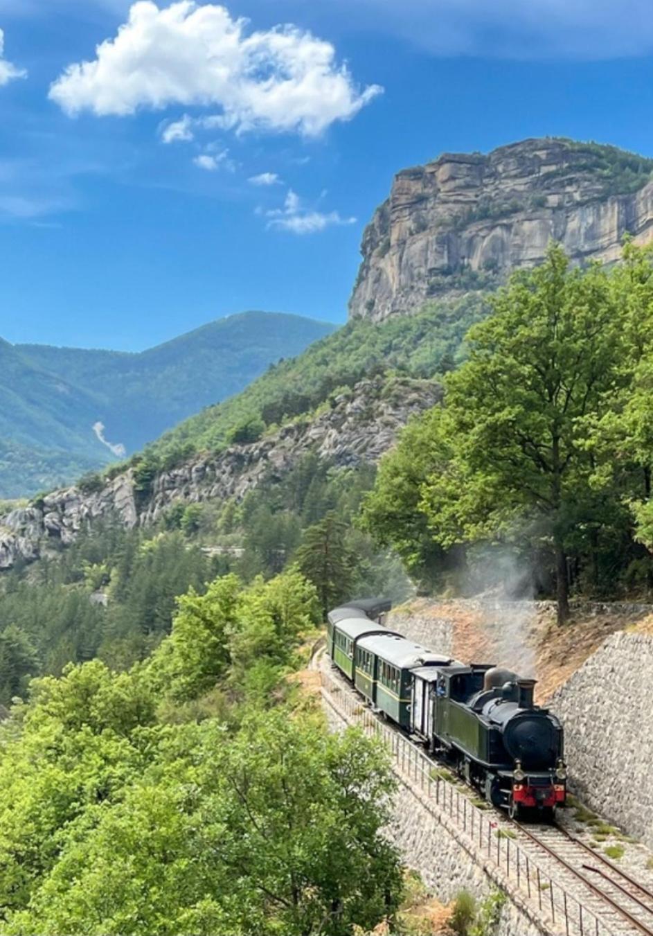 Magnifique Grande Caravane Aux Gorges De Daluis Campsite