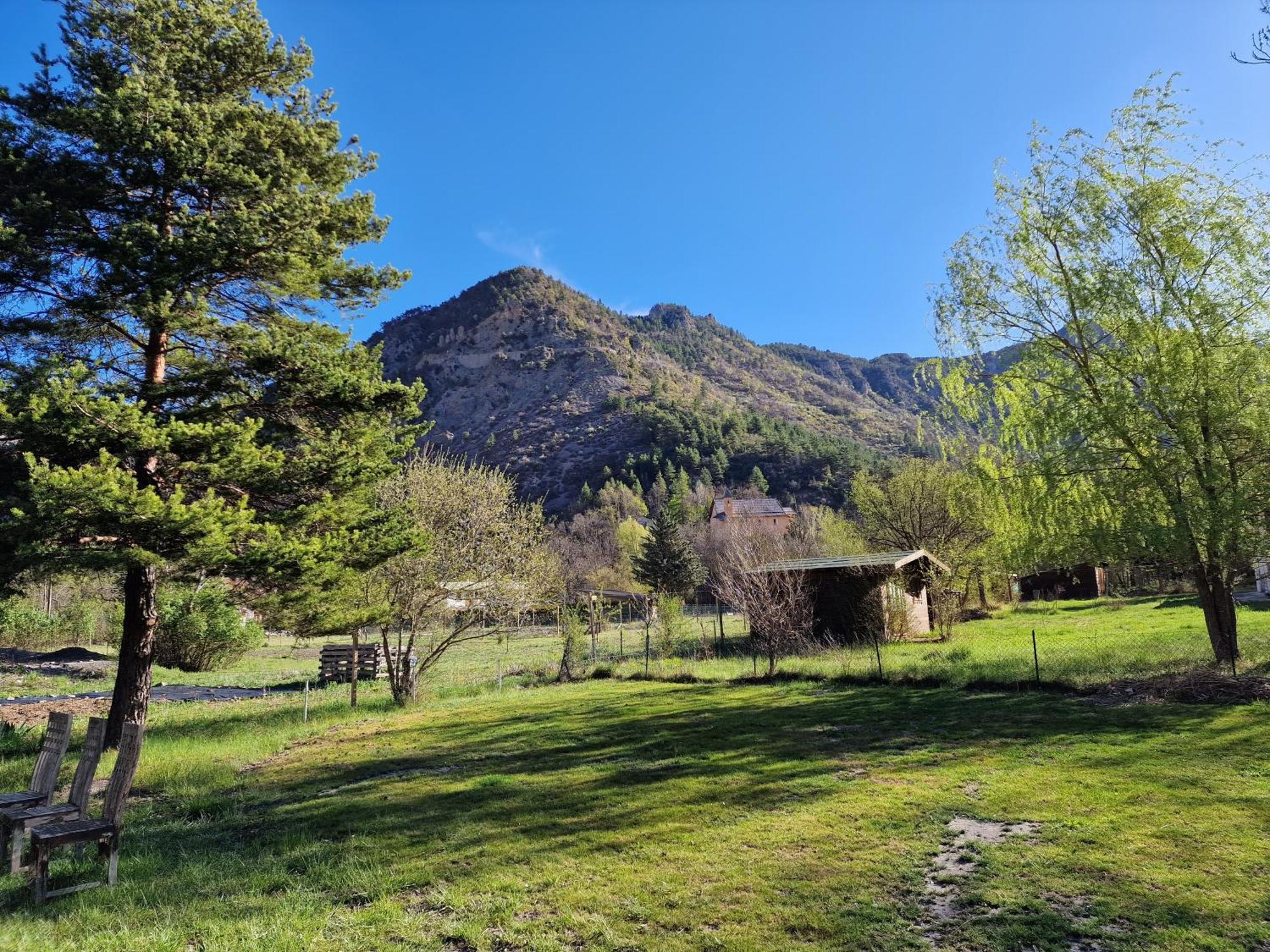 Magnifique Grande Caravane Aux Gorges De Daluis Campsite Guillaumes