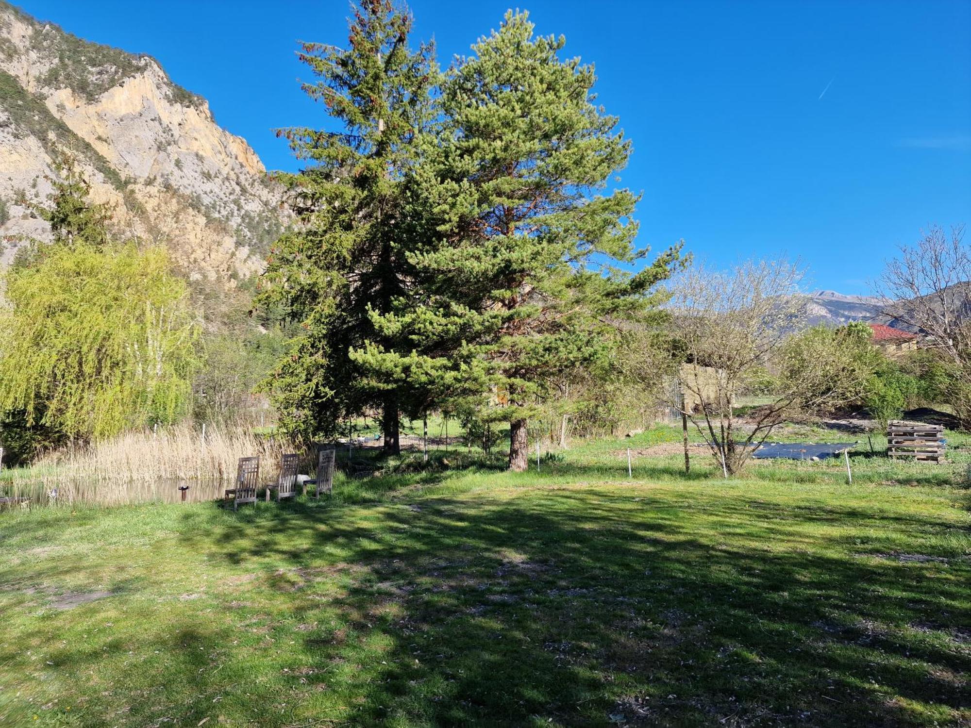 Magnifique Grande Caravane Aux Gorges De Daluis * Guillaumes